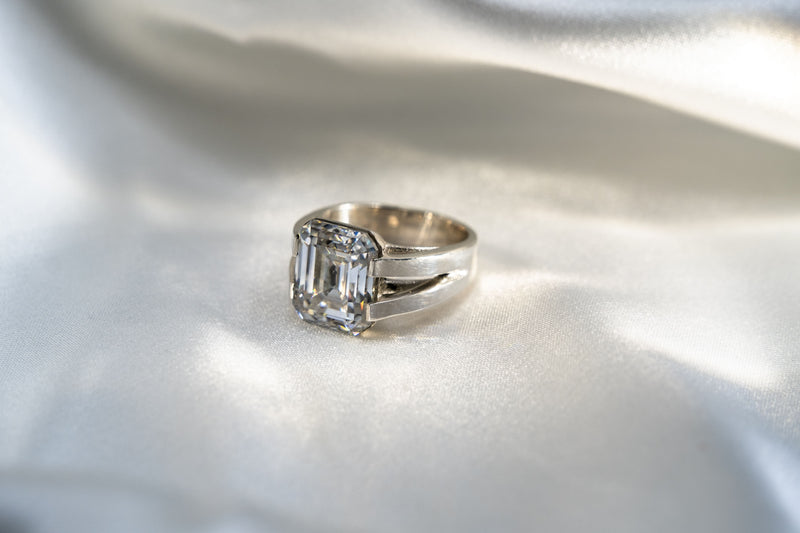 Twin ring worn on hand